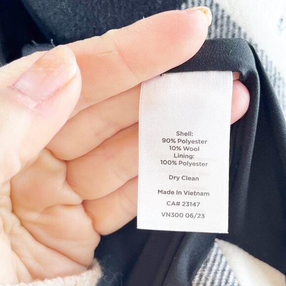 Talbots Belle Check Long Sleeve Button Up Shirt Jacket White Black Medium - Picture 5 of 5